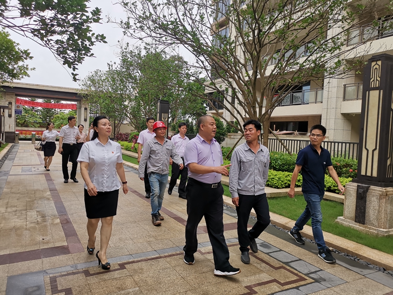 参观工地2.jpg